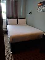 Kings Park Hotel