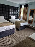 Kings Park Hotel
