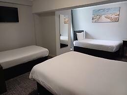 Kings Park Hotel