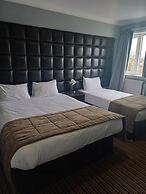 Kings Park Hotel