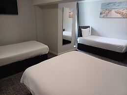Kings Park Hotel