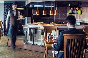 Carlton George Hotel