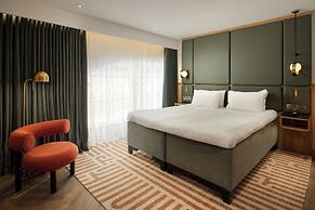 Carlton George Hotel