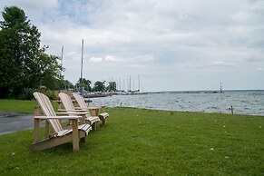 Ramada by Wyndham Jacksons Point
