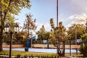 Kfar Maccabiah Hotel and Suites