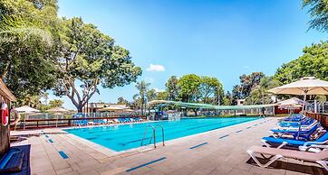 Kfar Maccabiah Hotel and Suites