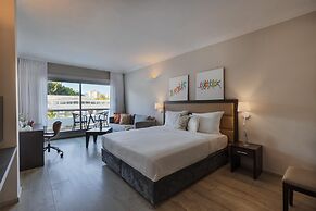 Kfar Maccabiah Hotel and Suites