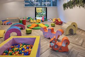 Kfar Maccabiah Hotel and Suites