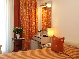 The Park Hotel Piraeus