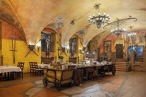 Pytloun Old Armoury Hotel Prague