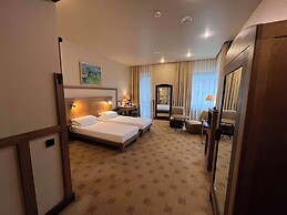 Best Western Santakos Hotel