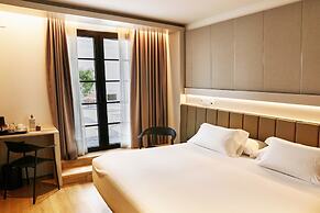 Becquer Hotel, Historic City Center