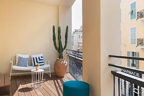 The Deck Hotel by HappyCulture