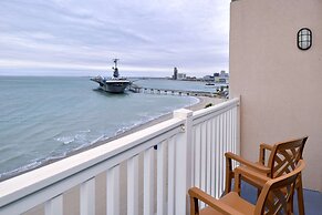 DoubleTree by Hilton Corpus Christi Beachfront