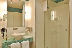 Hotel Santo