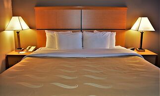 Quality Inn & Suites Silverthorne - Copper Mountain