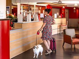 ibis Autun