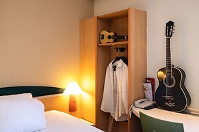ibis Autun
