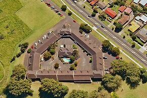 Oakwood Manor Motor Lodge