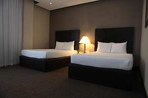 Everest Hotel
