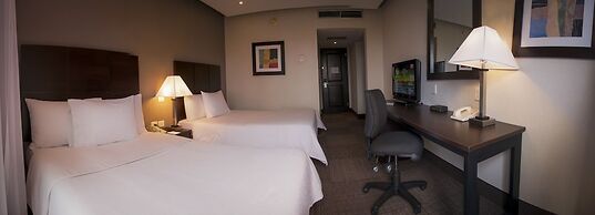 Everest Hotel