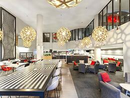 ibis Melbourne Hotel and Apartments