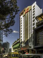 ibis Melbourne Hotel and Apartments