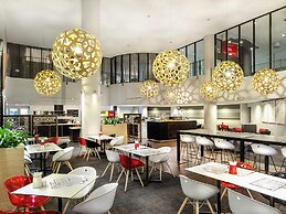 ibis Melbourne Hotel and Apartments