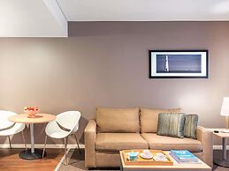 ibis Melbourne Hotel and Apartments