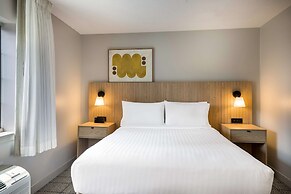 Sonesta Simply Suites Jersey City