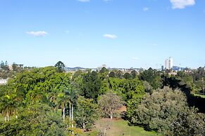 Royal On The Park