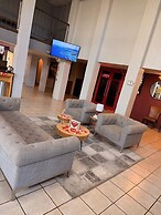 Mariposa Hotel
