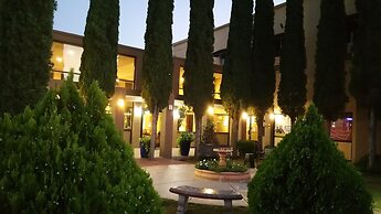 Mariposa Hotel