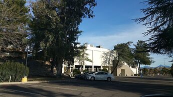 Mariposa Hotel