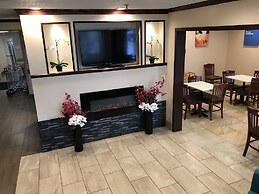 Baymont by Wyndham Grand Rapids Airport
