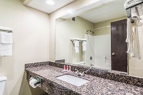 Econo Lodge Darien