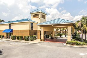 Econo Lodge Darien