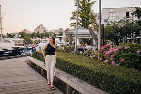 Granville Island Hotel