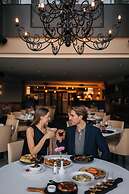 Granville Island Hotel