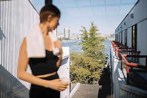 Granville Island Hotel