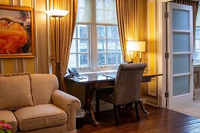 Windsor Arms Hotel