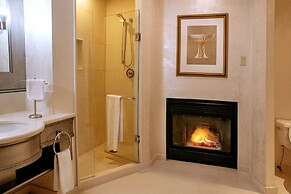 Windsor Arms Hotel