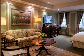 Windsor Arms Hotel