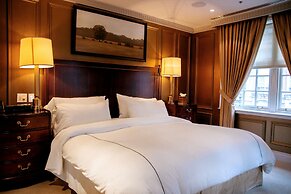 Windsor Arms Hotel