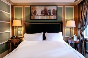 Windsor Arms Hotel