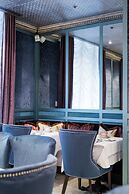 Windsor Arms Hotel