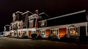 Inn on the Lake