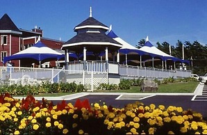 Inn on the Lake
