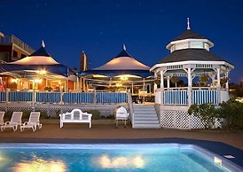 Inn on the Lake