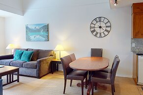 Glacier Lodge